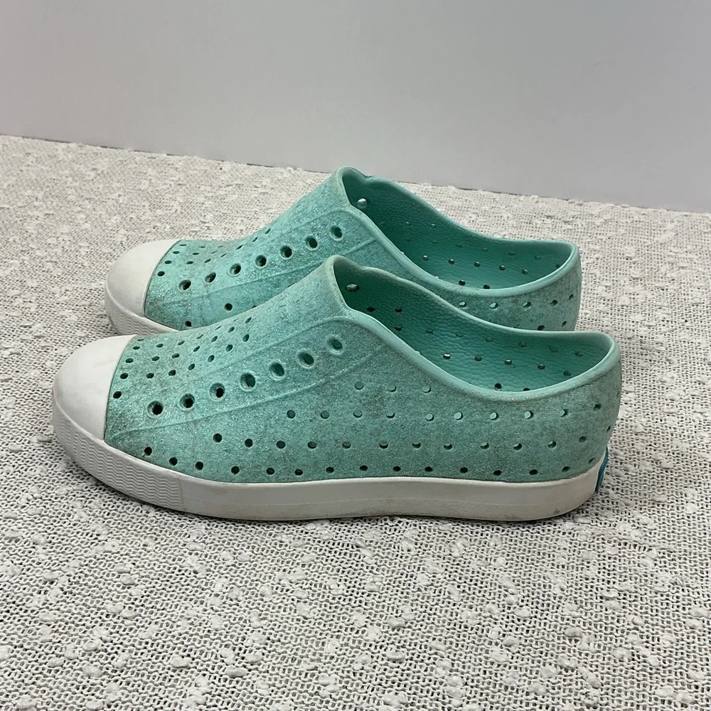 NATIVE Jefferson Kids 12 Aqua Glitter Slip-On Water Shoes
